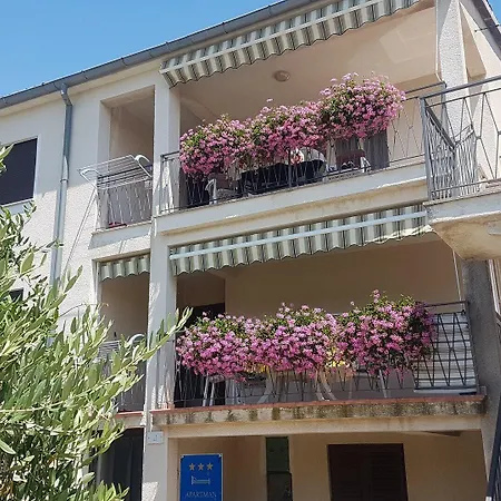 Appartement Fiorela *